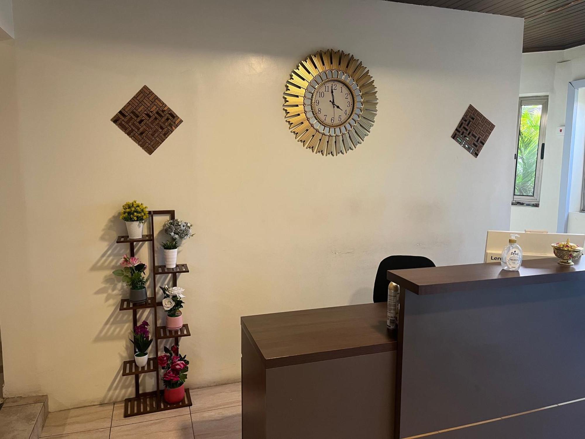 Sky Suites East Legon Аккра Экстерьер фото