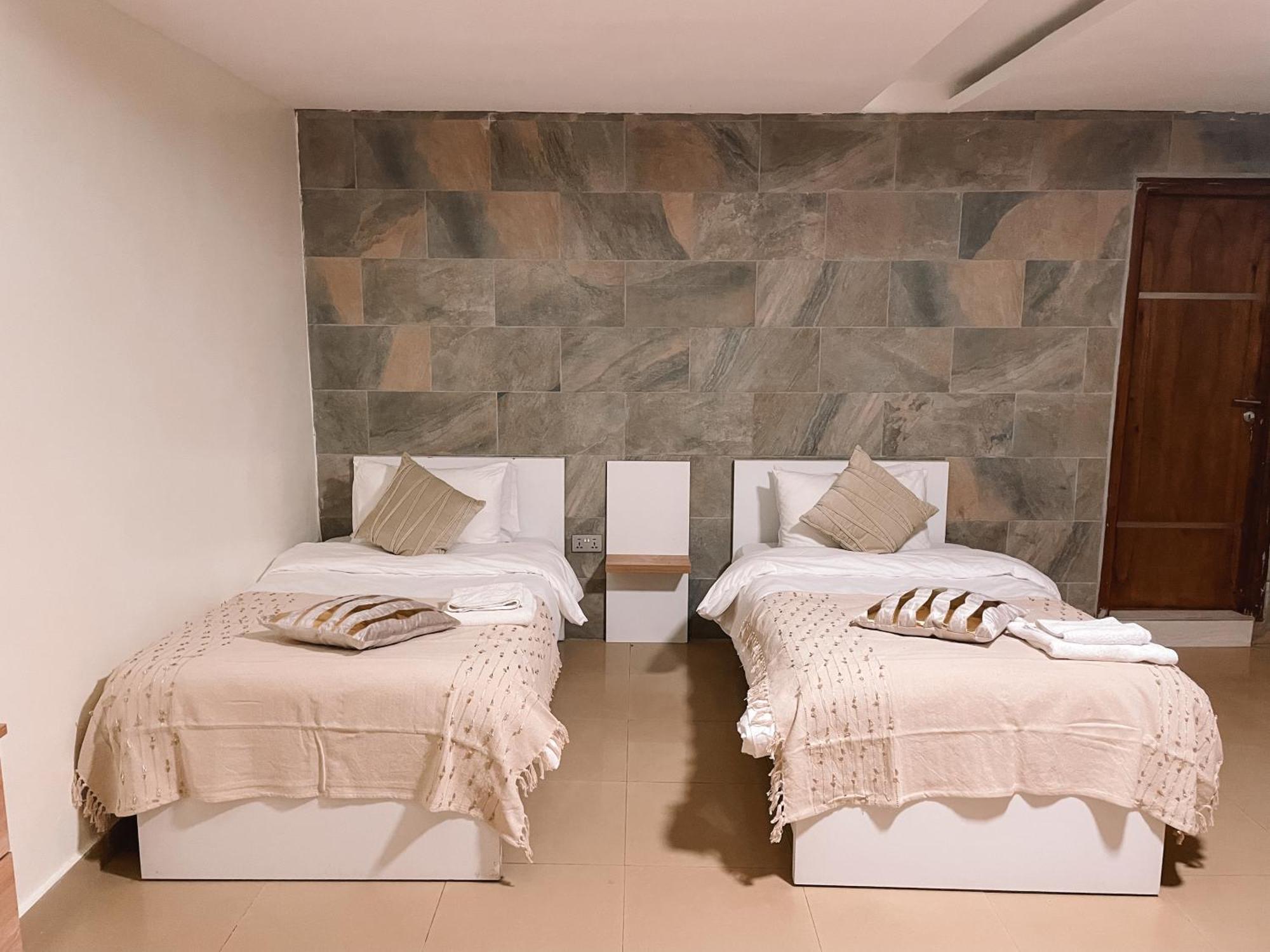 Sky Suites East Legon Аккра Экстерьер фото
